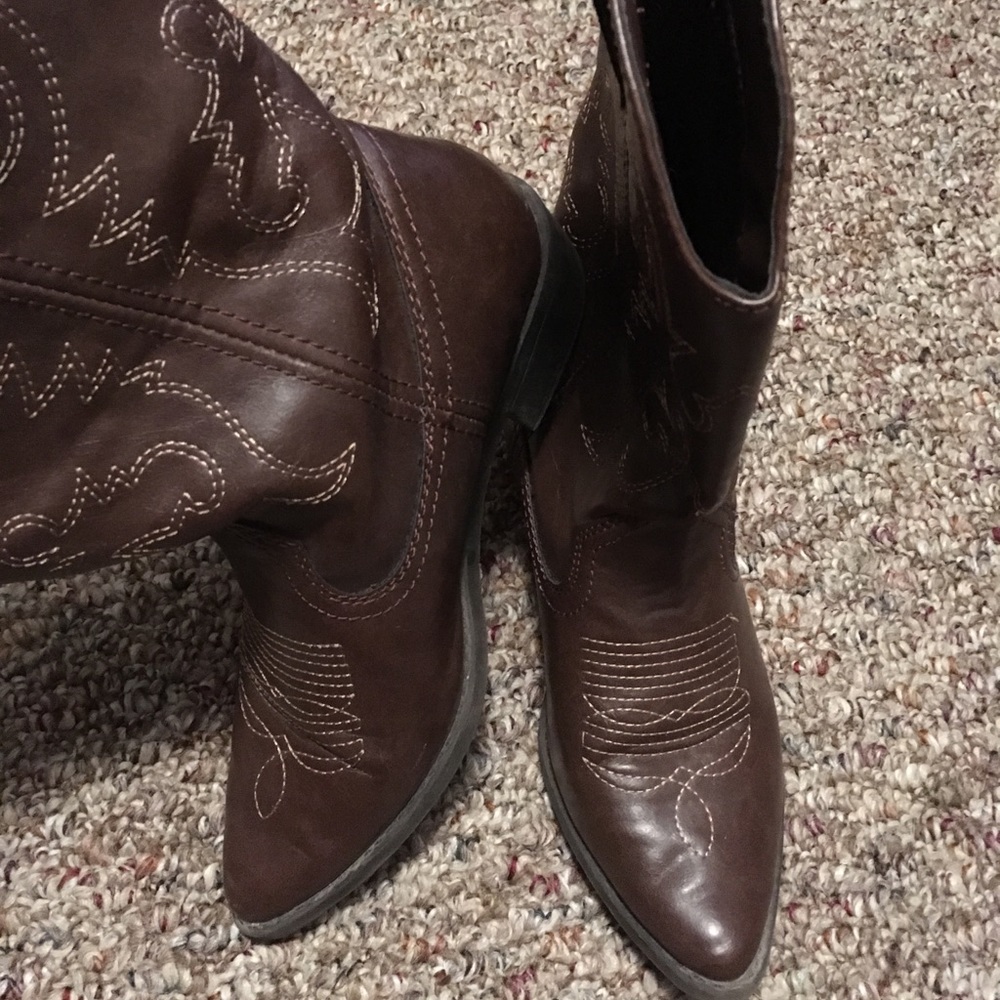 Cute Brown Western Cowgirl Boots